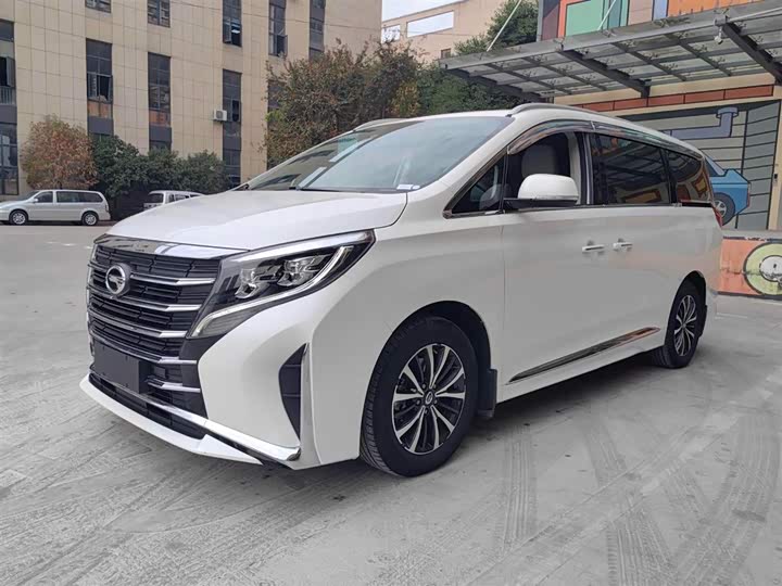 Фото 1 - GAC Trumpchi M8