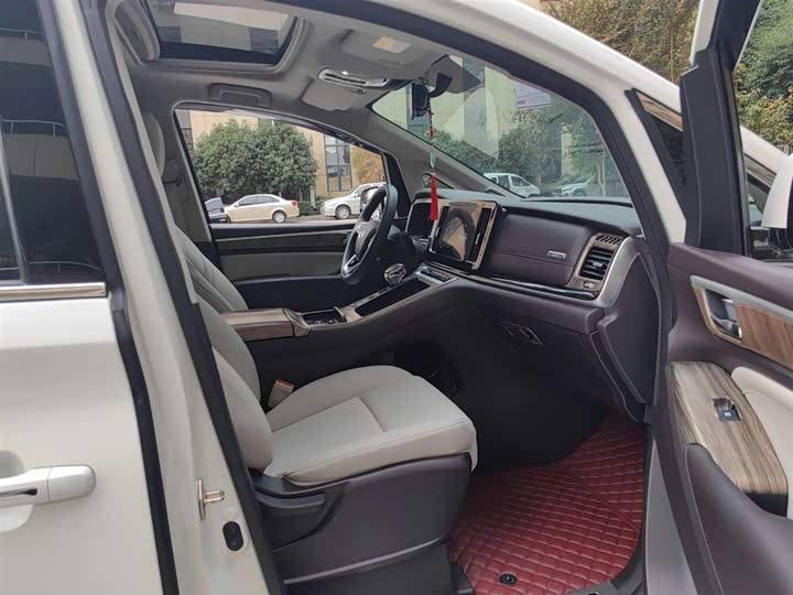 Фото 8 - GAC Trumpchi M8