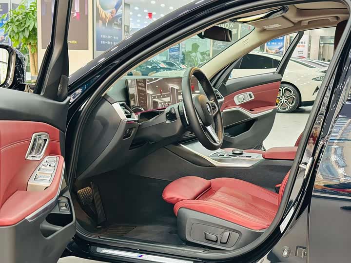 Фото 4 - BMW 3 Series