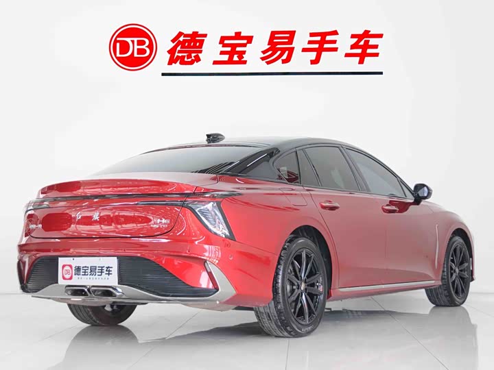 Фото 5 - Hongqi H6