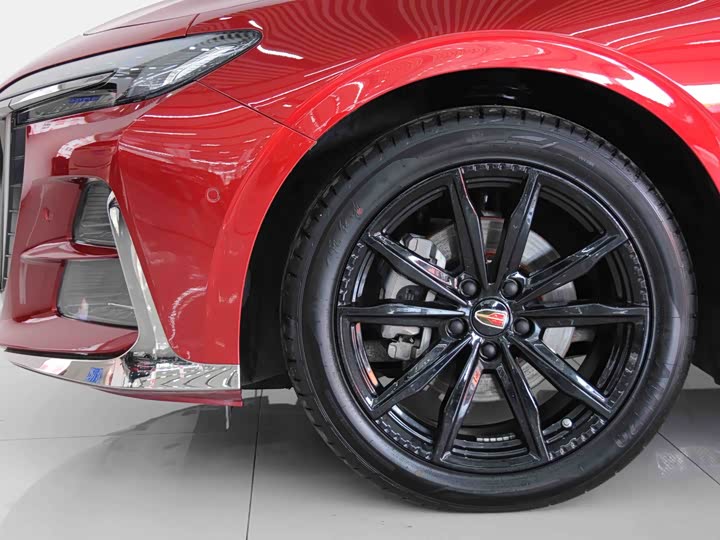 Фото 8 - Hongqi H6