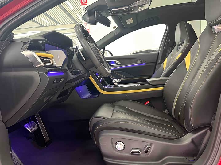 Фото 9 - Hongqi H6