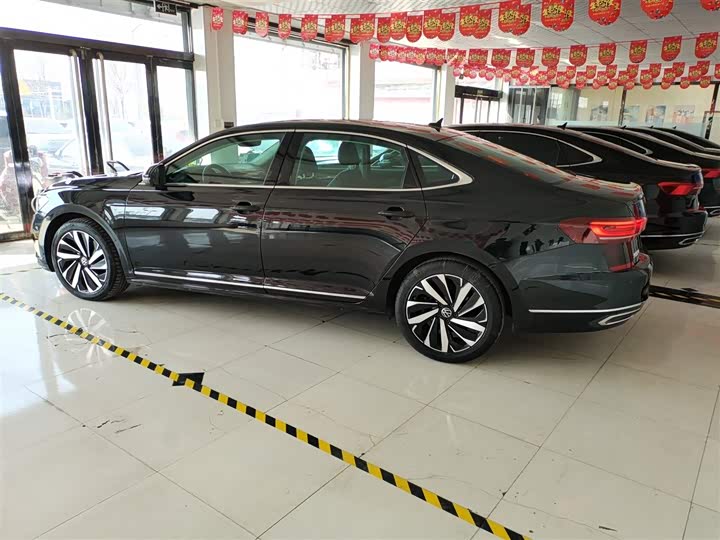 Фото 5 - Volkswagen Passat