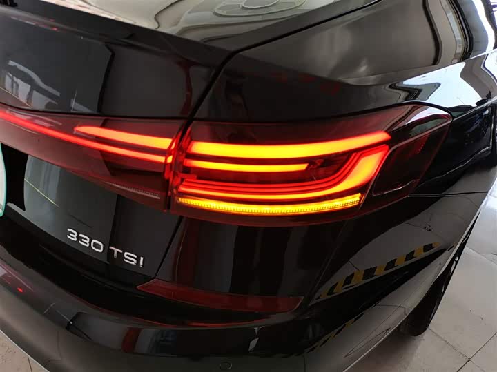 Фото 8 - Volkswagen Passat