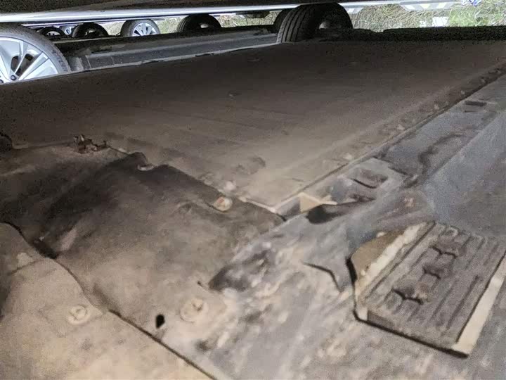 Фото 2 - Hongqi E-HS9