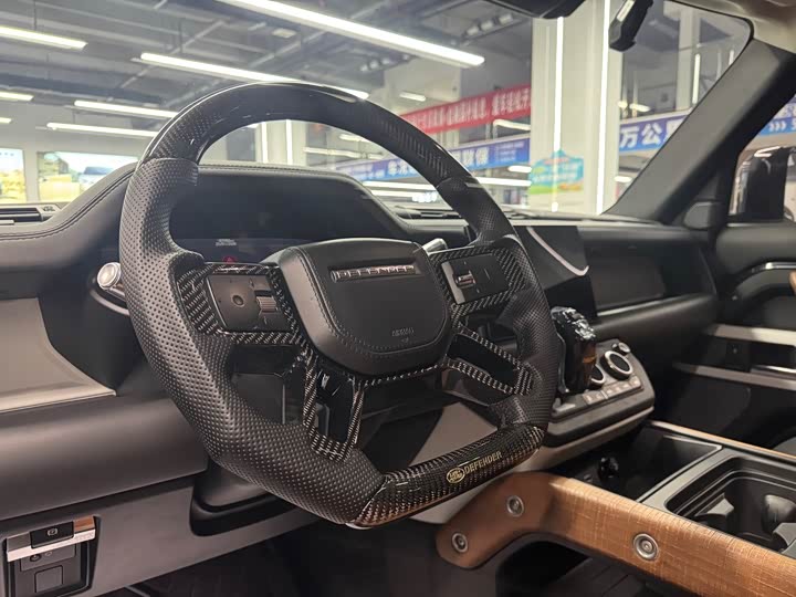 Фото 4 - Land Rover Defender