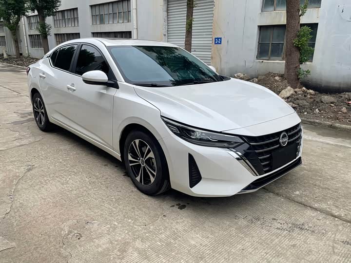 Фото 2 - Nissan Sylphy