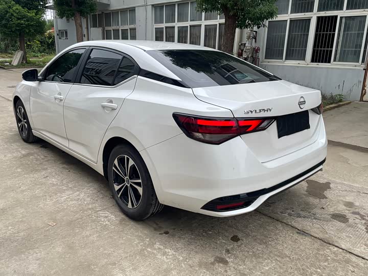 Фото 6 - Nissan Sylphy