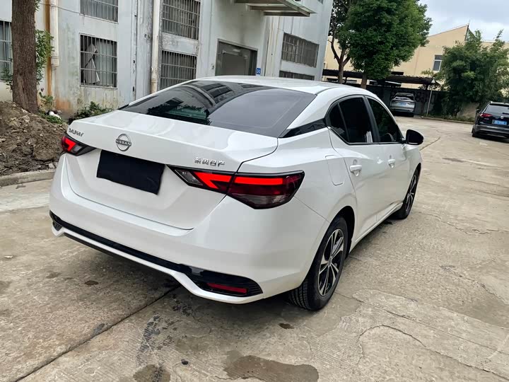 Фото 8 - Nissan Sylphy