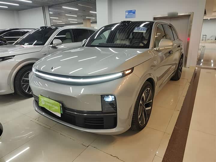 Фото 1 - LiXiang L7