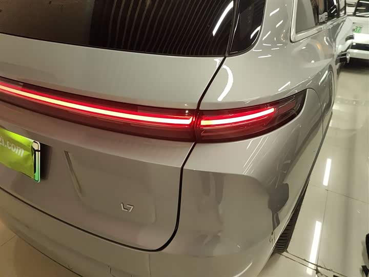 Фото 8 - LiXiang L7