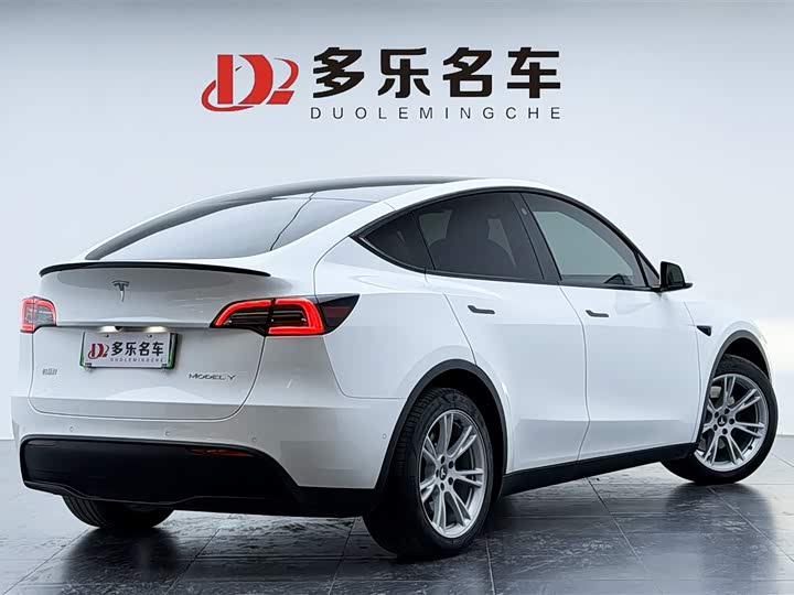 Фото 4 - Tesla Model Y