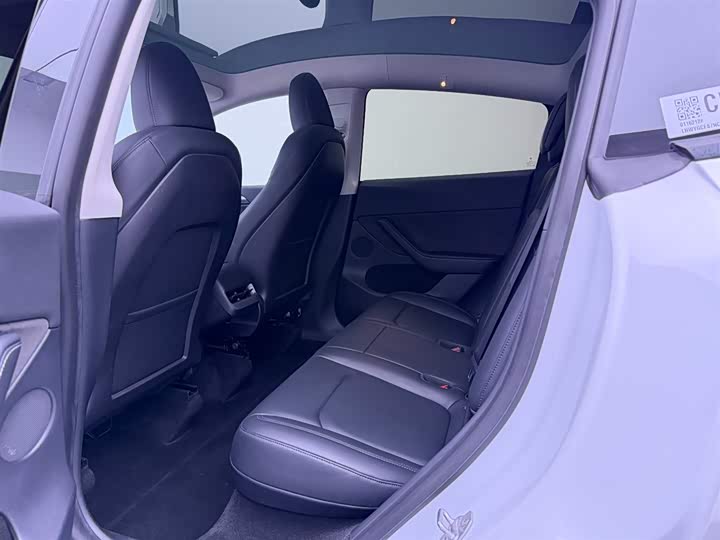 Фото 6 - Tesla Model Y