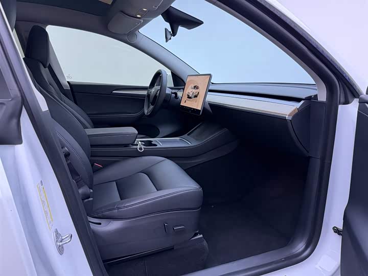 Фото 7 - Tesla Model Y