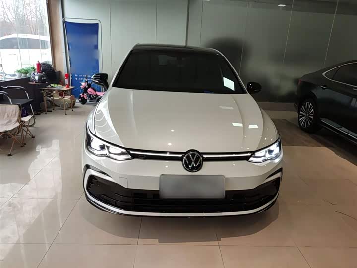 Фото 3 - Volkswagen Golf