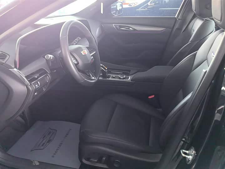 Фото 9 - Cadillac CT5