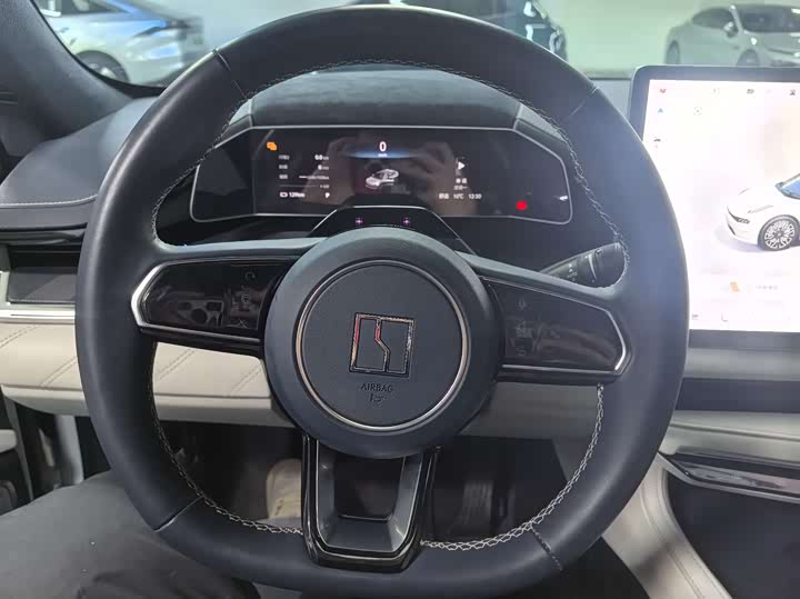 Фото 5 - Zeekr 001