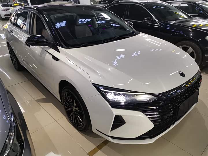 Фото 4 - Dongfeng Aeolus Yixuan Max