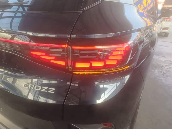 Фото 8 - Volkswagen ID.4 Crozz