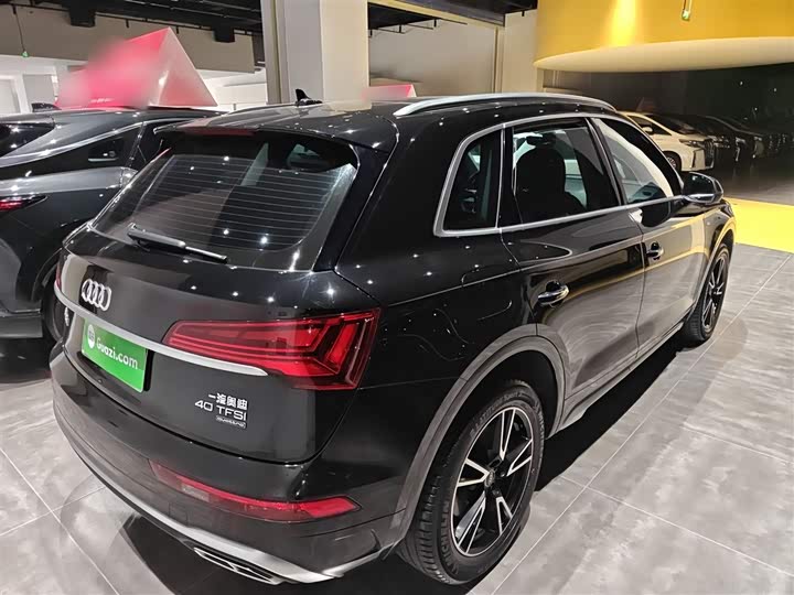 Фото 7 - Audi Q5L