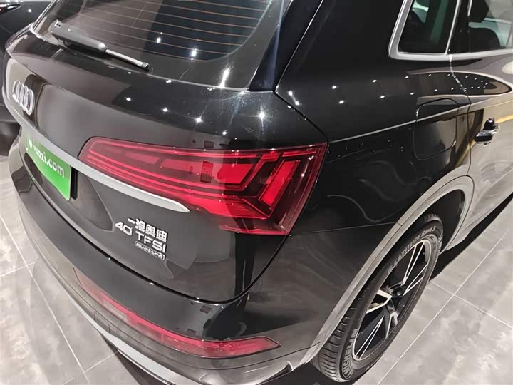 Фото 8 - Audi Q5L