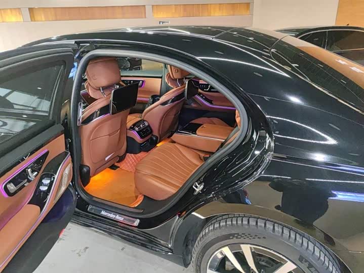 Фото 5 - Mercedes-Benz S-Class