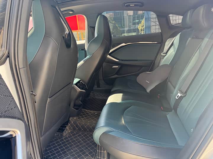 Фото 7 - MG Motor 7