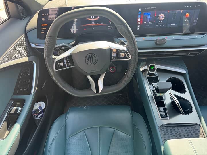 Фото 8 - MG Motor 7