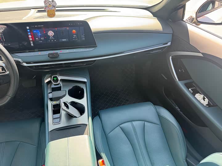 Фото 9 - MG Motor 7