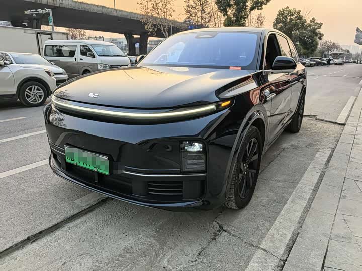 Фото 1 - LiXiang L7