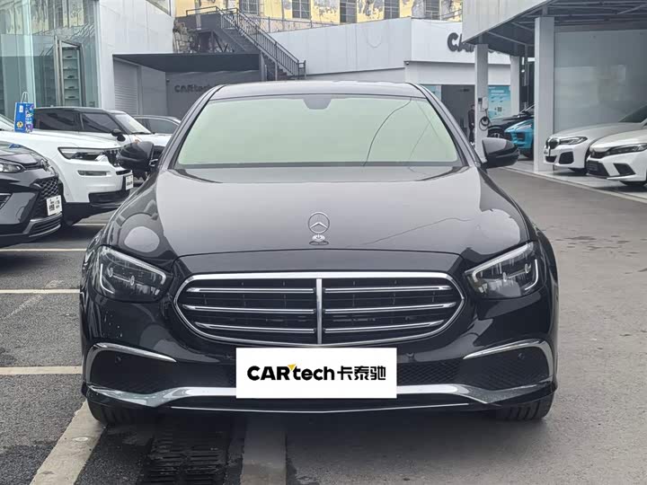 Фото 2 - Mercedes-Benz E-Class