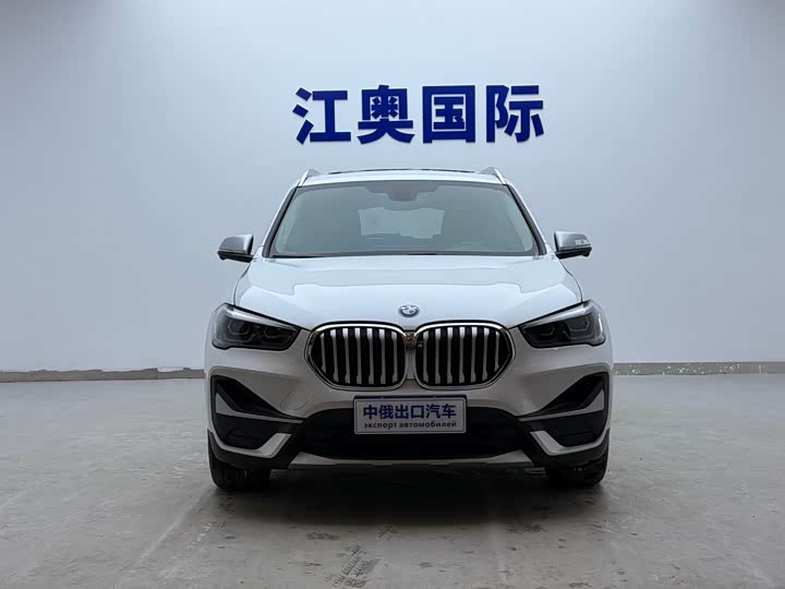 Фото 2 - BMW X1