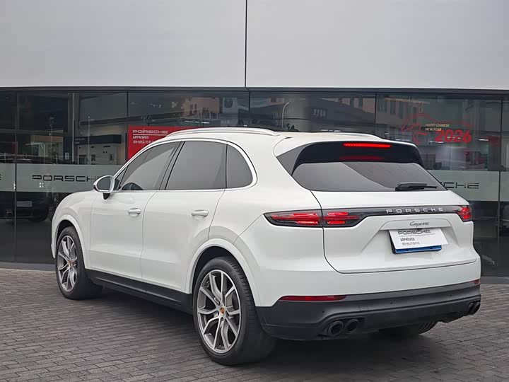 Фото 5 - Porsche Cayenne