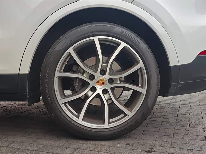 Фото 8 - Porsche Cayenne