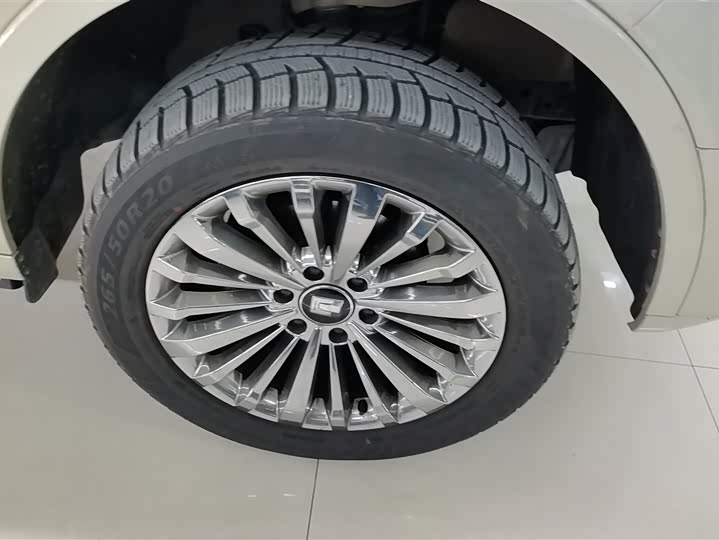 Фото 6 - Tank 500