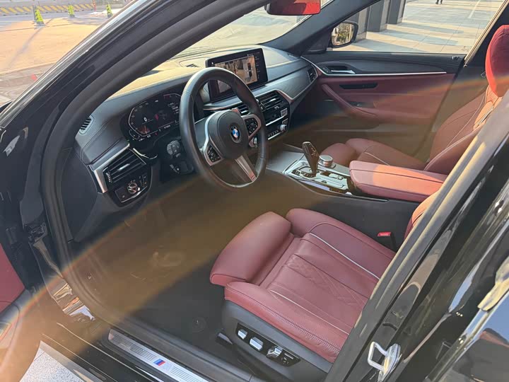 Фото 3 - BMW 5 Series