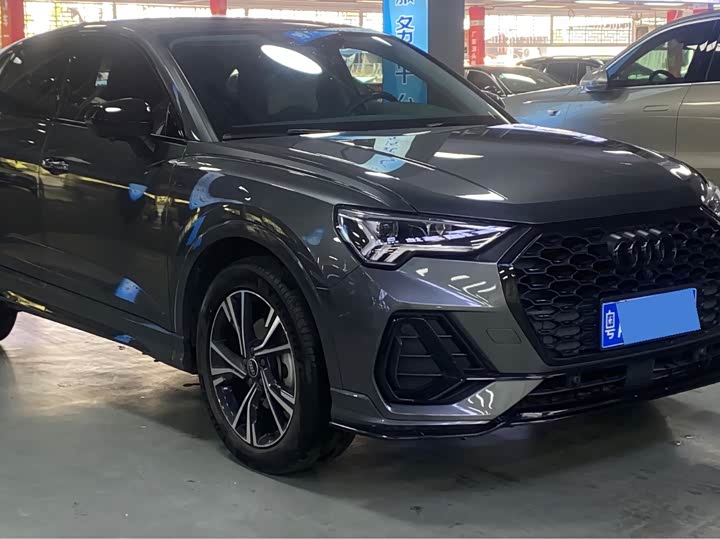 Фото 2 - Audi Q3