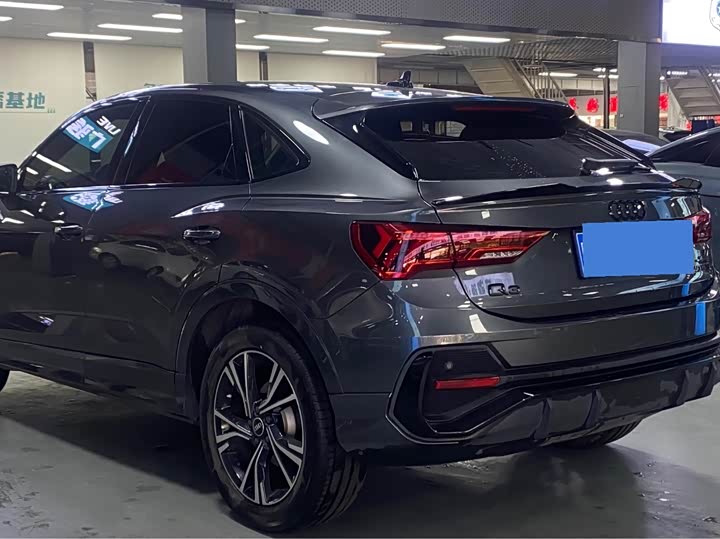 Фото 6 - Audi Q3