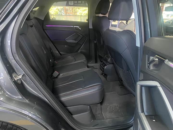 Фото 9 - Audi Q3