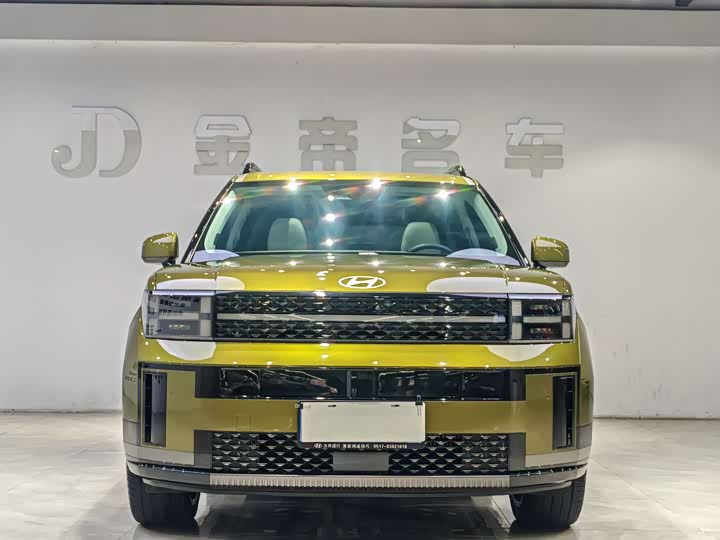 Фото 2 - Hyundai Santa Fe