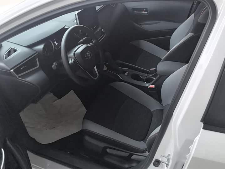 Фото 9 - Toyota Corolla