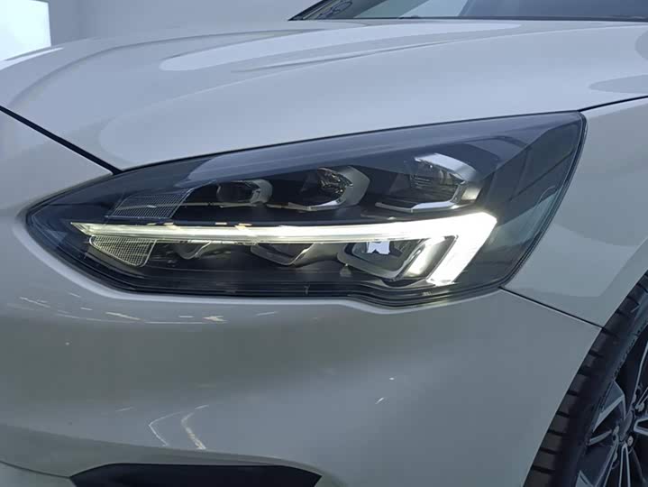 Фото 5 - Ford Focus