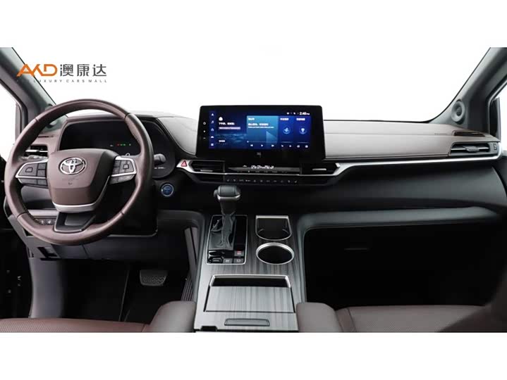 Фото 5 - Toyota Sienna