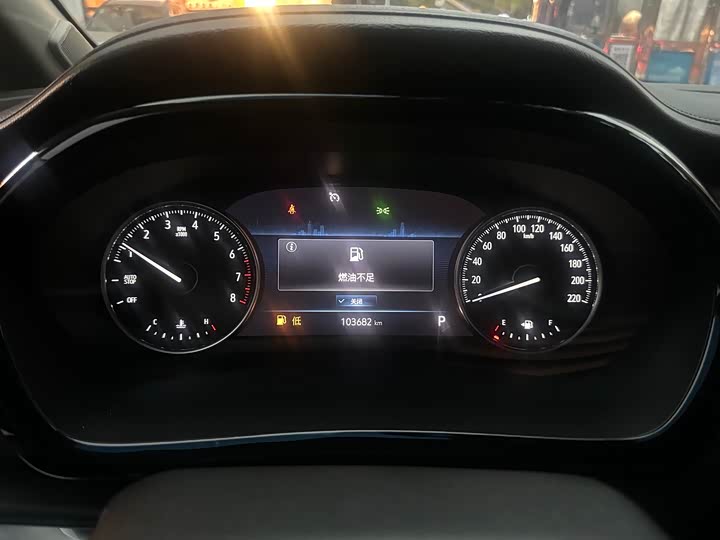 Фото 4 - Buick GL8 ES