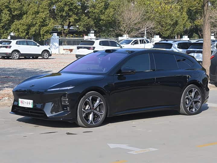 Фото 1 - Nio ET5T