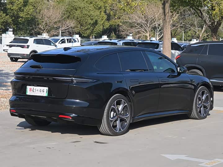 Фото 6 - Nio ET5T