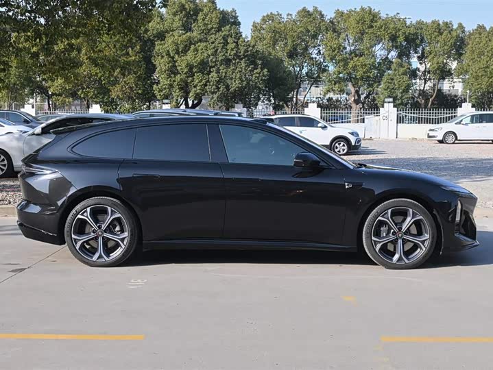 Фото 7 - Nio ET5T