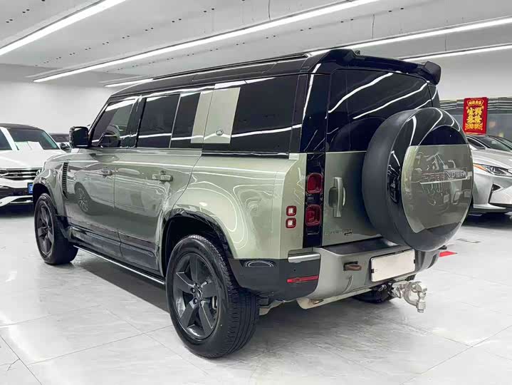 Фото 4 - Land Rover Defender