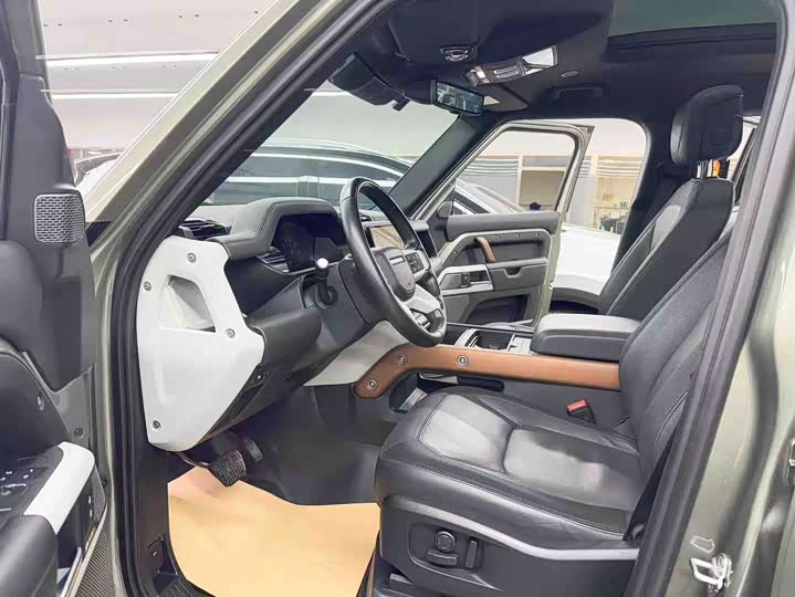 Фото 7 - Land Rover Defender