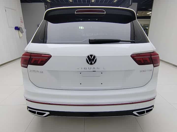 Фото 9 - Volkswagen Tiguan L Pro